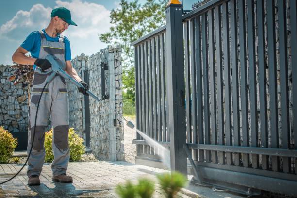 Animal Enclosure Cleaning in Oak Ridge North, TX
